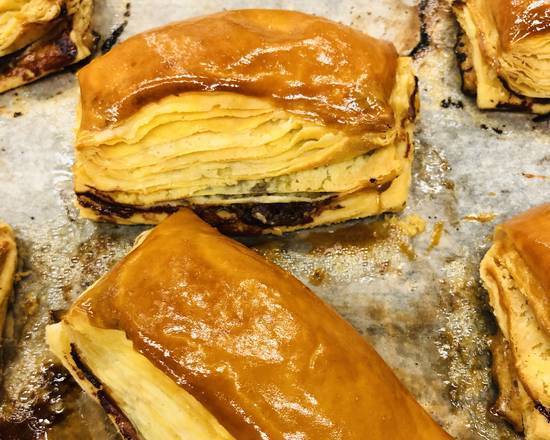 BBQ Pork Pastries (叉烧酥)